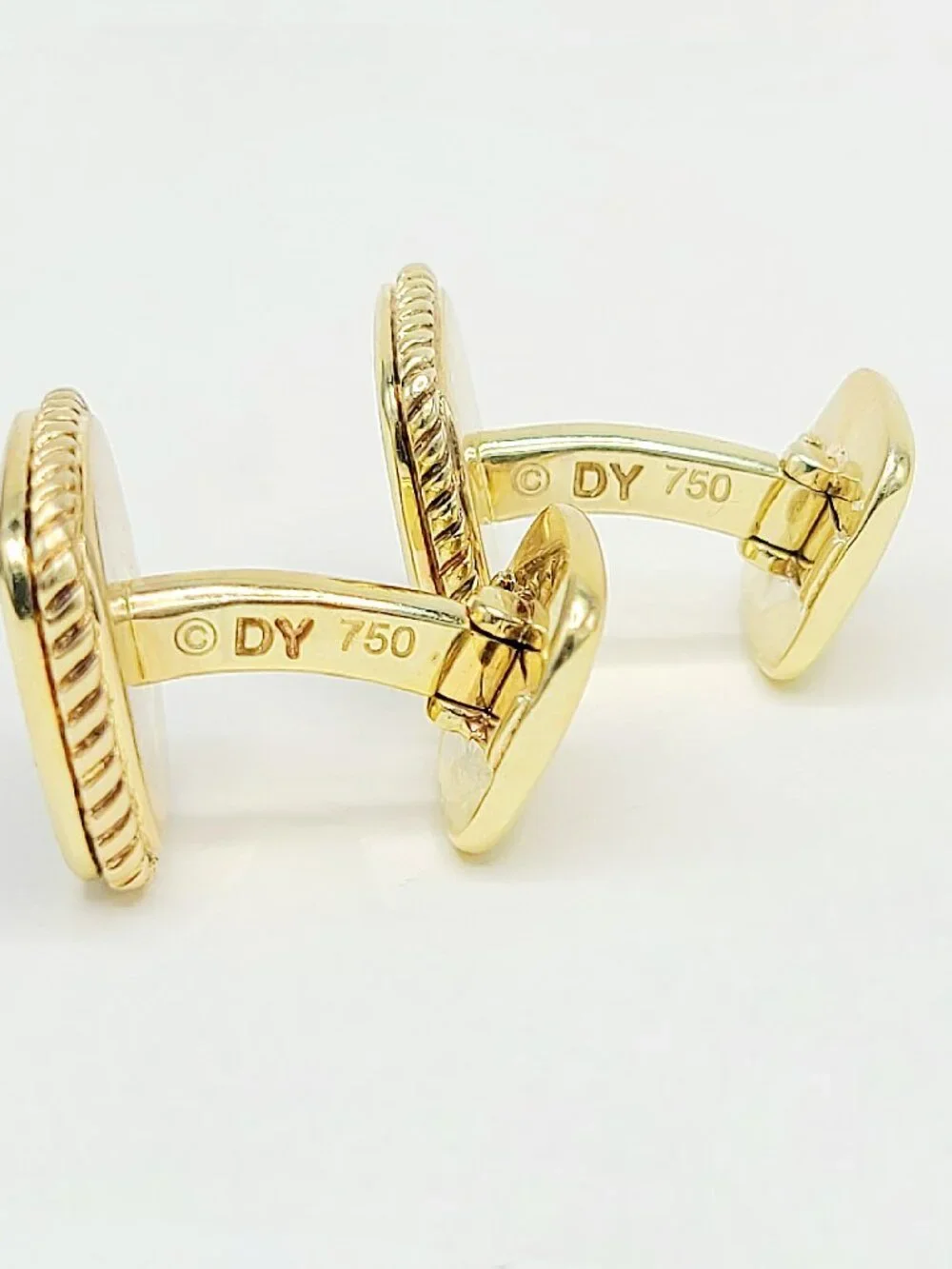 David Yurman Exotic Stone Cufflinks in Black Onyx in 18K Yellow Gold - RARE